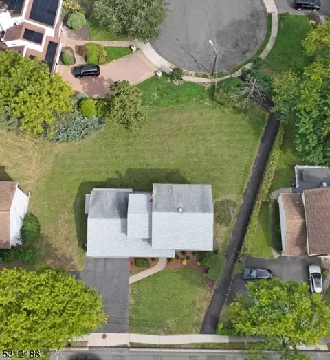 350 Forest Ave, Paramus, NJ 07652 photo 3