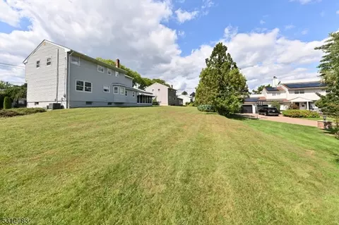 350 Forest Ave, Paramus, NJ 07652 photo 27