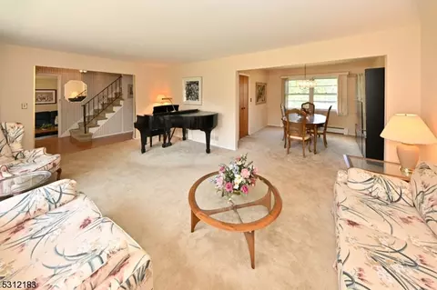 350 Forest Ave, Paramus, NJ 07652 photo 7