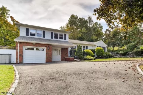 11 Tintle Rd, Butler, NJ 07405