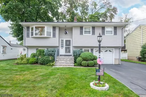 2 Dickens Pl # B, Wanaque Boro, NJ 07420