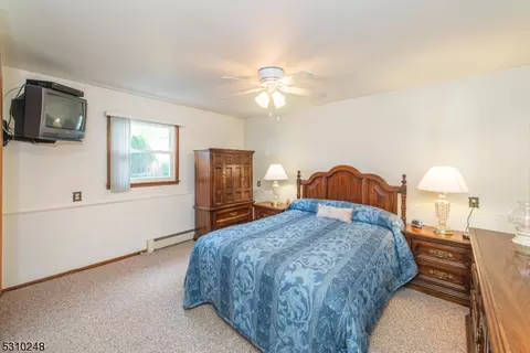 2 Dickens Pl # B, Wanaque Boro, NJ 07420 photo 13