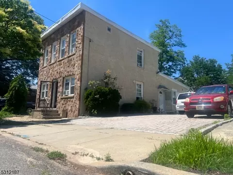 152 Monroe St, Rahway, NJ 07065