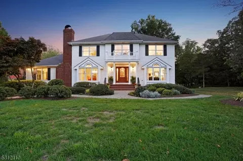 21 Sweet Briar Ct, Montgomery, NJ 08502