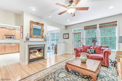 7 Henning Ter, Denville, NJ 07834