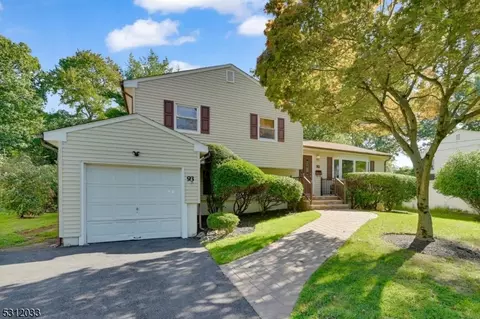 93 Vere Ter, Livingston, NJ 07039