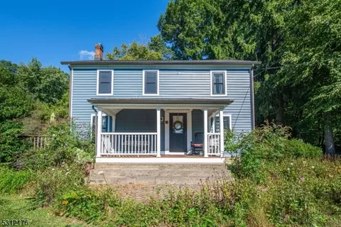 45 Parker Rd, Washington Twp, NJ 07853