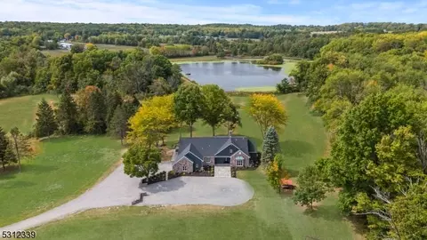 126 Linvale Rd, Ringoes, NJ 08551