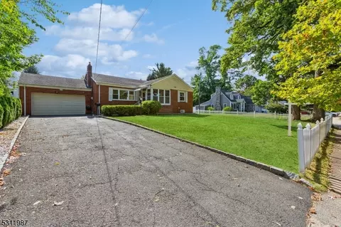 286 Mountain Ave, North Plainfield, NJ 07060