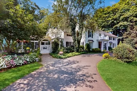 57 Tempe Wick Rd, Mendham Twp, NJ 07945