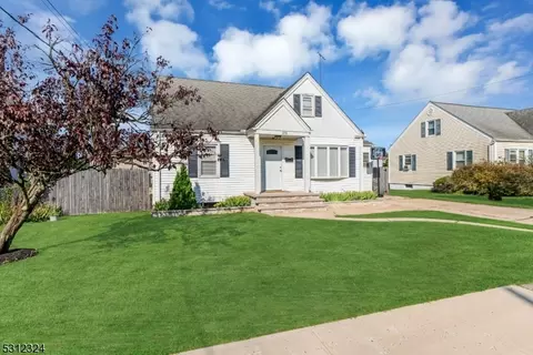 210 Whalen St, Manville, NJ 08835