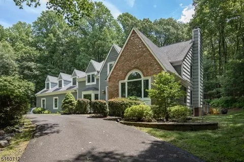 35 Calais Rd, Mendham Twp, NJ 07945