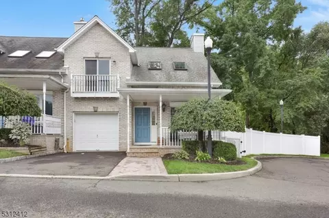 471 N Midland Ave #16, Saddle Brook, NJ 07663
