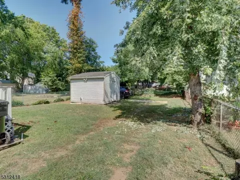 357 Clinton Ave, Plainfield, NJ 07063 photo 16