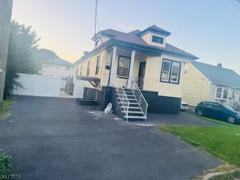 14 Concord St Hm, Moonachie, NJ 07074