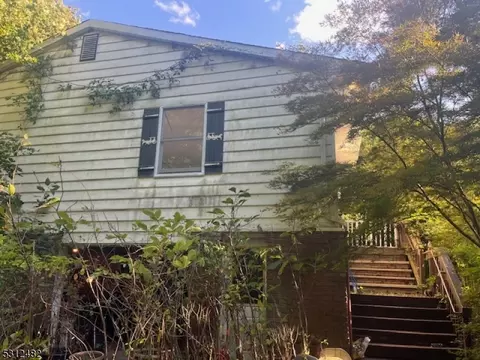 148 Rose Morrow Rd, Wantage, NJ 07461