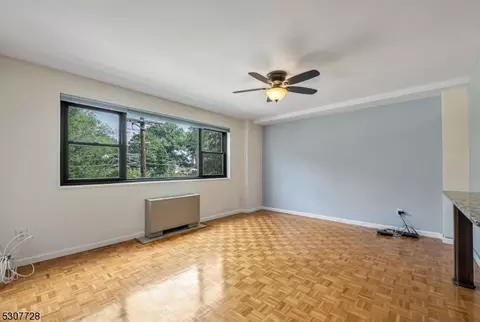 25 Grand Ave, Hackensack, NJ 07601 photo 3