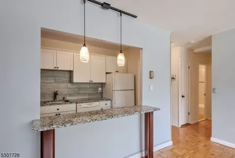 25 Grand Ave, Hackensack, NJ 07601 photo 7