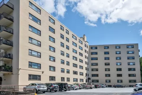 25 Grand Ave, Hackensack, NJ 07601 photo 16