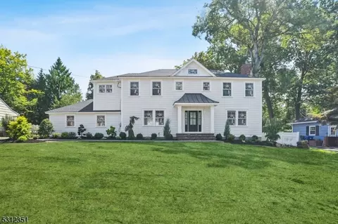 36 Bradwahl Dr, Morristown, NJ 07960