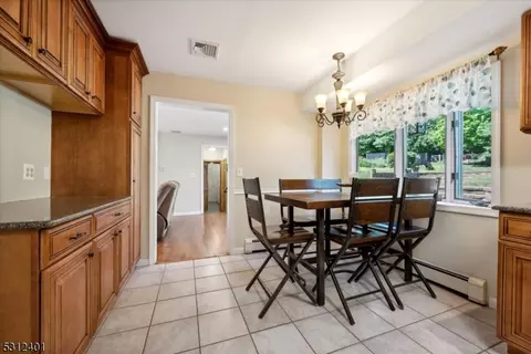 8 Rigby Ct, Wayne, NJ 07470 photo 15