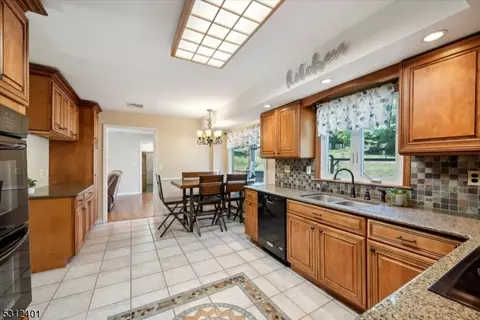 8 Rigby Ct, Wayne, NJ 07470 photo 12