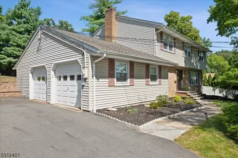8 Rigby Ct, Wayne, NJ 07470 photo 40