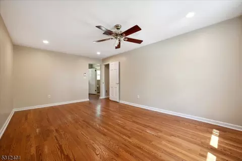 8 Rigby Ct, Wayne, NJ 07470 photo 21