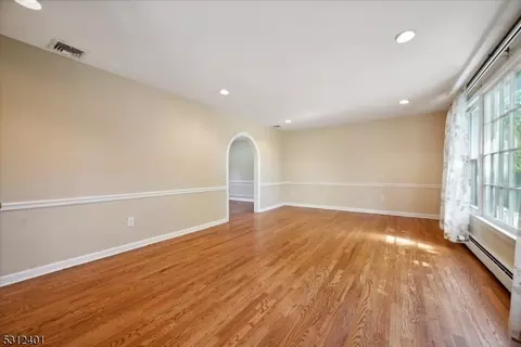 8 Rigby Ct, Wayne, NJ 07470 photo 8