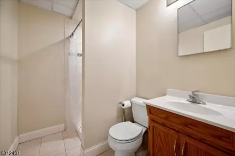 8 Rigby Ct, Wayne, NJ 07470 photo 31