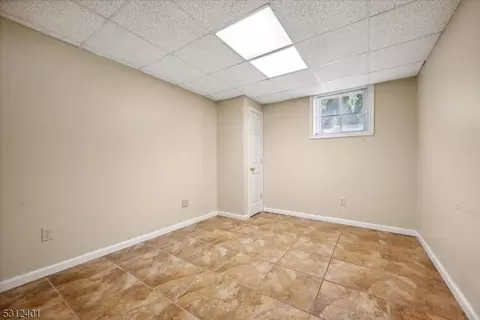 8 Rigby Ct, Wayne, NJ 07470 photo 33