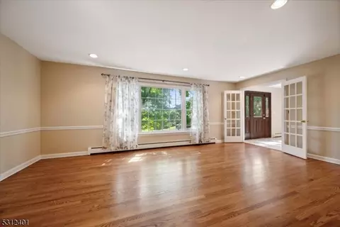 8 Rigby Ct, Wayne, NJ 07470 photo 7