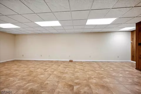 8 Rigby Ct, Wayne, NJ 07470 photo 30