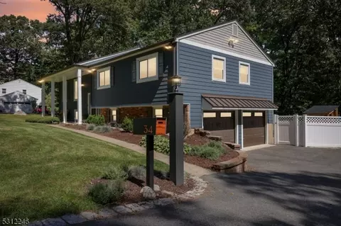 34 Shadyside Rd, Ramsey, NJ 07446