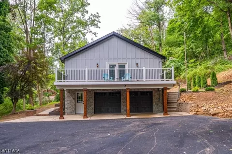 163 Johnston Dr, Watchung, NJ 07069