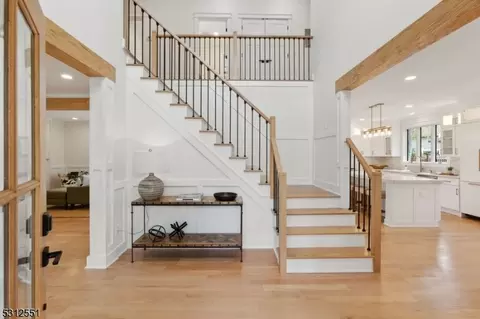 4 Kenwood Ln, Florham Park, NJ 07932