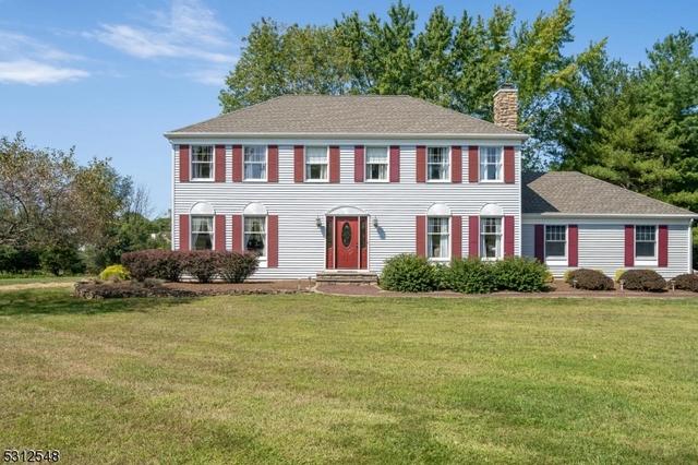 18 Rittenhouse Cir, Flemington, NJ 08822