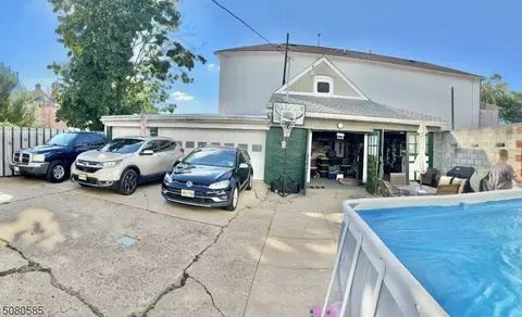 618 N 7th St, Newark, NJ 07107