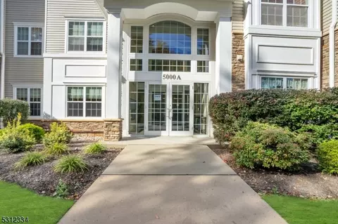 5101 Chesterwood Way, Somerset, NJ 08873