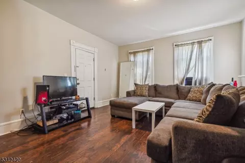 413-15 E 7th St, Plainfield, NJ 07060