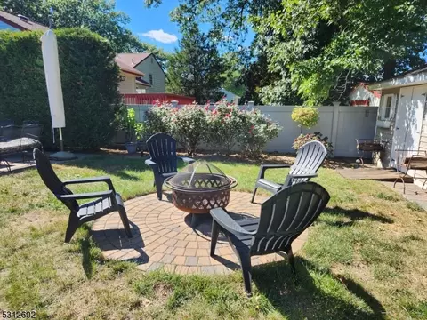81 Arnot Pl, Paramus, NJ 07652 photo 36