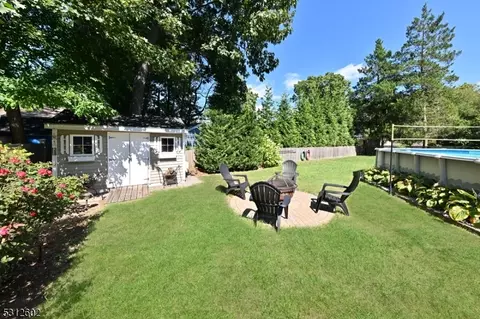 81 Arnot Pl, Paramus, NJ 07652 photo 26