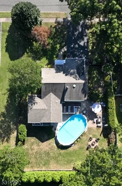 81 Arnot Pl, Paramus, NJ 07652 photo 31