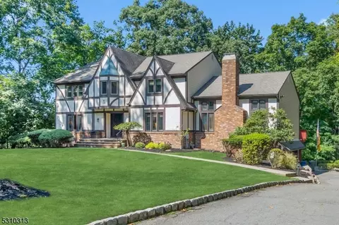 90 Alder Ave, Wayne, NJ 07470