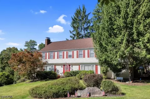 1 David Pl, Mount Olive, NJ 07836