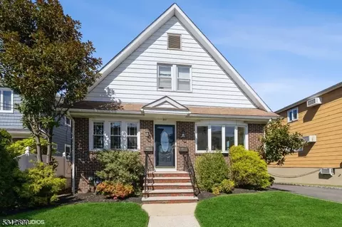211 Newark Ave, Lyndhurst, NJ 07071