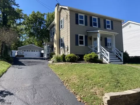9 Allen St, Flemington, NJ 08822