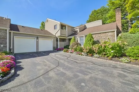 1 Sarazen Ct, Florham Park, NJ 07932
