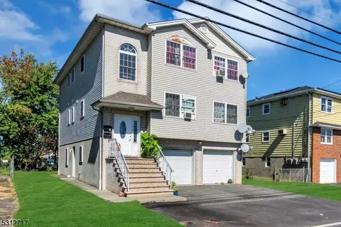 916 Hampden St, Linden, NJ 07036