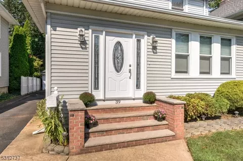 39 Codington Pl, Somerville, NJ 08876 photo 4